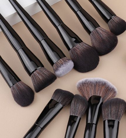 The Evolution of Makeup Brushes